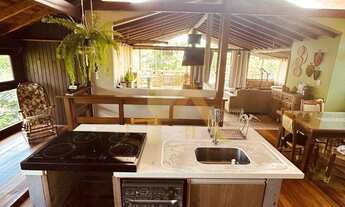 Imagem 2: Casa completa com jacuzzi e acabamentos de alto padrão