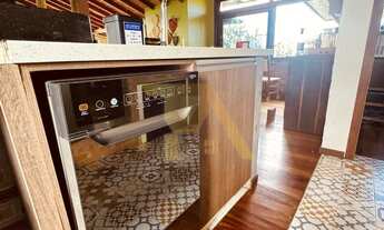 Imagem 5: Casa completa com jacuzzi e acabamentos de alto padrão