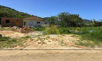 Imagem: Terreno à venda em Garopaba-SC, bairro