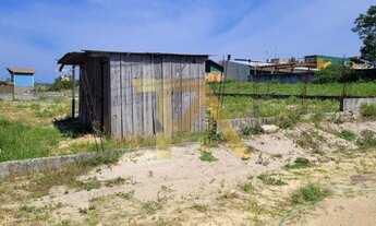 Imagem 4: Terreno Amplo de 450m² para Construção e Investimento