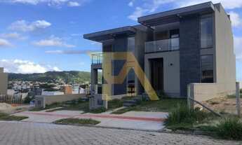 Imagem: Casa para venda em Garopaba-SC, bairro Ferraz