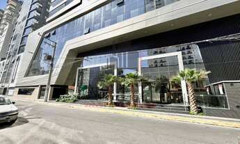 Imagem 3: Apartamento de Alto Padrão na cidade de Itapema/SC, no bairro Meia Praia, com 4 Suítes e 3