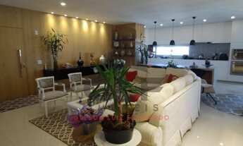 Imagem 3: Apartamento Pronto Mobiliado em Itapema/SC no bairro Meia Praia. 193m², com 4 suítes e 3 v