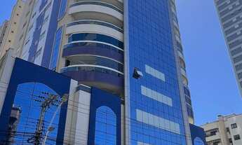 Imagem 2: Apartamento Pronto Mobiliado em Itapema/SC no bairro Meia Praia, com 268m², 4suítes e 2vag