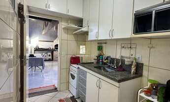 Imagem 5: Casa linear em condomínio fechado, com 3 quartos e 1 suíte, à venda por R$ 970.000,00