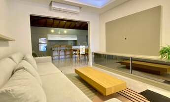 Imagem 4: Casa em Condomínio de Luxo na Morada de Laranjeiras - 3 quartos, 2 suítes, amplo espaço e