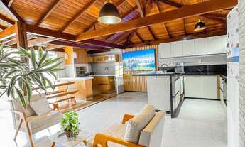 Imagem: Casa de Alto Padrão com 4 Quartos no Condomínio