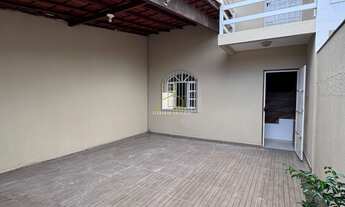 Imagem: Imperdível casa à venda em Colina de Laranjeiras