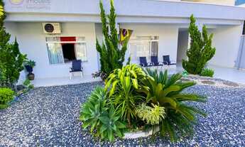 Imagem 2: Casa com 03 Dormitórios, Quadra-Mar, 100m da Praia, no centro