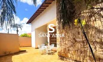 Imagem: Vende-se casa Espaçosa em Fernandópolis-SP