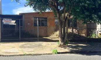 Imagem: Vende-se terreno no bairro Rosa Amarela