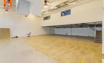 Imagem 3: Excelente imóvel comercial, pé direito duplo, reformado na Fradique Coutinho com 680m², su