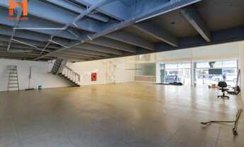 Imagem 5: Excelente imóvel comercial, pé direito duplo, reformado na Fradique Coutinho com 680m², su