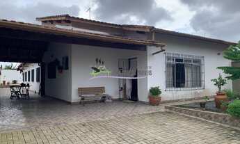 Imagem 2: Casa com 5 suítes, quintal com piscina e Espaço Gourmet