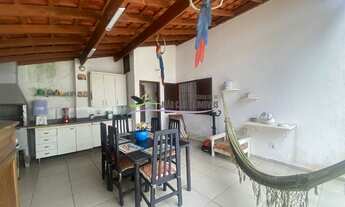 Imagem 3: Imóvel com 2 casas lado praia. 3 dorms, 8 vagas e varanda gourmet