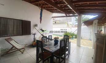 Imagem 7: Imóvel com 2 casas lado praia. 3 dorms, 8 vagas e varanda gourmet