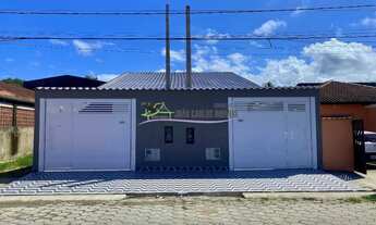 Imagem: Casa nova com piscina e área gourmet no