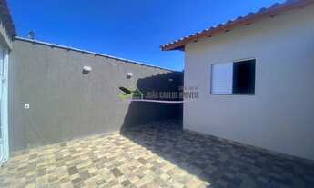 Imagem 2: Casa nova com piscina e área gourmet no Balneário Tupy - 800m da praia