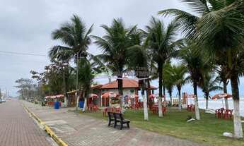 Imagem 2: Casa em condomínio à beira-mar no Suarão com 3 dormitórios, suíte, área gourmet, piscina e