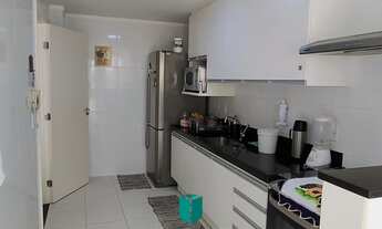 Imagem 2: Oportunidade! Apartamento com 3 Quartos, Suíte e 2 Vagas, Vista Livre e Lazer na Cobertura