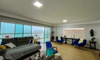 Imagem 3: Amplo Apartamento à venda na Beira Mar da Praia do Morro e com Área externa privativa e ár