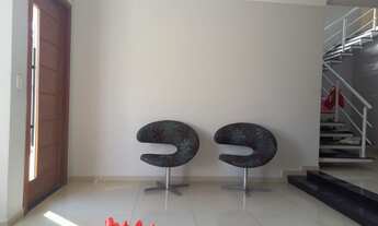 Imagem 2: Casa a venda em Indaiatuba. Duas suítes e mais um dormitório no andar inferior