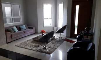 Imagem 3: Casa a venda em Indaiatuba. Duas suítes e mais um dormitório no andar inferior