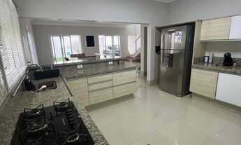 Imagem 3: Imóvel Impecável à Venda em Indaiatuba-SP - Jardim Esplanada II: 4 Quartos, 1 Suíte, 1 Sal