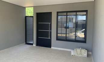 Imagem 2: Imperdível oportunidade de adquirir casa com 3 quartos e 2 vagas de garagem no Jardim Rege