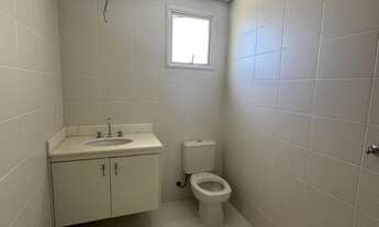 Imagem 7: Imóvel Espaçoso no Centro : Apartamento de 3 Quartos com Suíte e 2 Vagas de Garagem em Ind