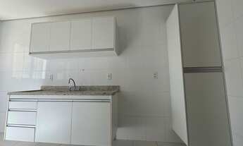 Imagem 4: Imóvel Espaçoso no Centro : Apartamento de 3 Quartos com Suíte e 2 Vagas de Garagem em Ind