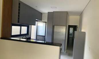 Imagem 5: Imperdível oportunidade de adquirir casa com 3 quartos e 2 vagas de garagem no Jardim Rege