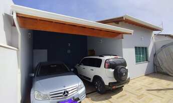 Imagem 2: Magnífica Casa à Venda em Indaiatuba-SP, no Jardim Europa. Com 3 Quartos, 1 Suíte e 150m²