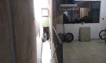 Imagem 6: Casa a venda para renda ou moradia por R$ 370.000,00