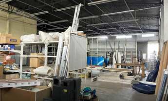 Imagem 5: Galpão comercial para locação em São Paulo-SP, bairro Fazenda da Juta: 3 banheiros, 30 vag