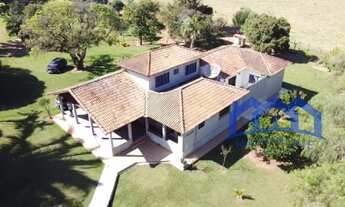 Imagem: Sitio com 8 Quartos e 6 banehiros à Venda