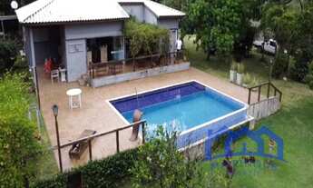 Imagem: Chácara com 4 Quartos e 3 banheiros à