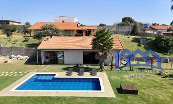 Imagem: Chácara com 3 Quartos e 3 banheiros à