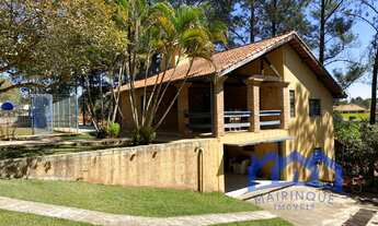 Imagem: Chácara com 4 Quartos e 2 Banheiros à