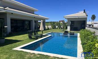 Imagem: Casa com 4 Quartos e 6 banheiros à Venda