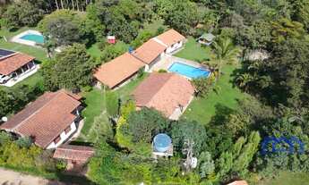 Imagem: Chácara com 6 Quartos e 3 banheiros à