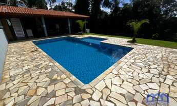 Imagem: Chácara com 4 Quartos e 3 banheiros à