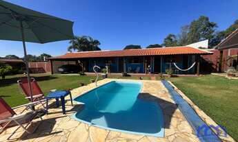 Imagem: Chácara com 6 Quartos e 3 banheiros à