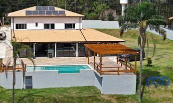 Imagem: Chácara com 4 Quartos e 7 banheiros à