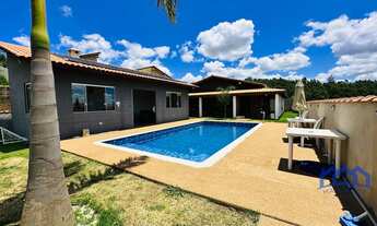 Imagem: Chácara com 3 Quartos e 2 Banheiros à