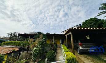 Imagem: Chácara com 4 Quartos e 3 banheiros à