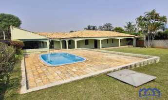 Imagem: Chácara com 5 Quartos e 4 banheiros à