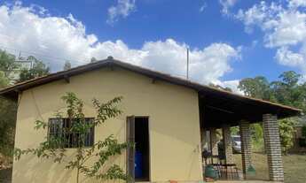 Imagem: Chácara com 3 Quartos e 2 banheiros à