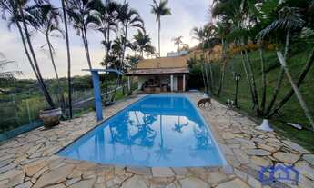 Imagem: Chácara com 7 Quartos e 4 banheiros à