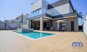 Imagem: Casa com 4 Quartos e 6 banheiros à Venda